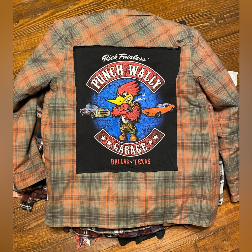 Men’s Medium Mountain Khakis Jacket X Punch Wally Garage